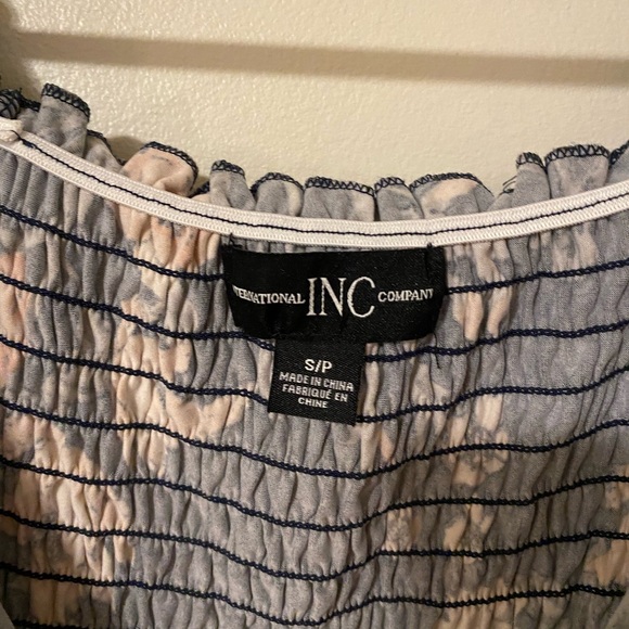 Cap Sleeve Floral Dress - Picture 2 of 3